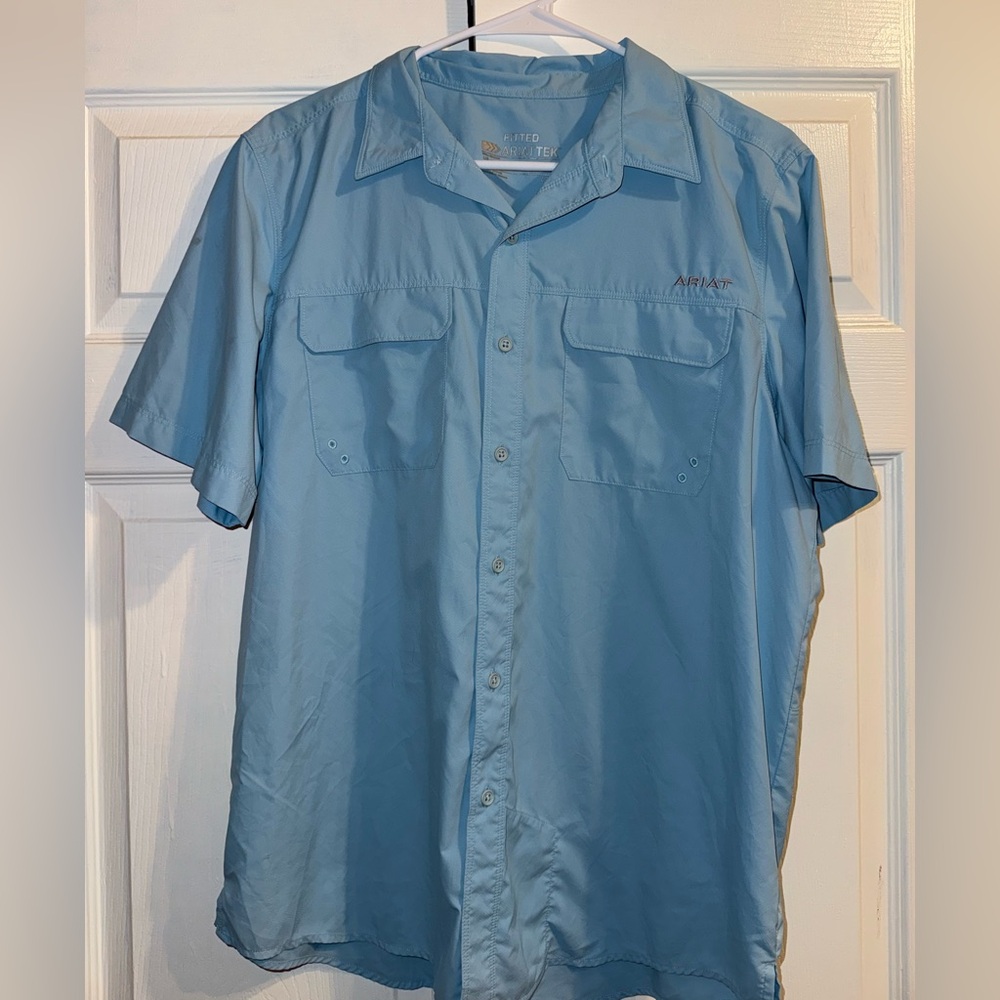 Ariat Men’s Short Sleeve Button-Down Shirt — Light Blue